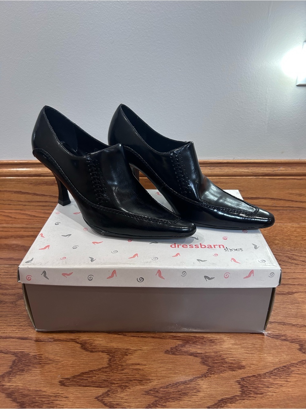 dressbarn Black Leather Pointed Toe Mid-Heel Pumps
